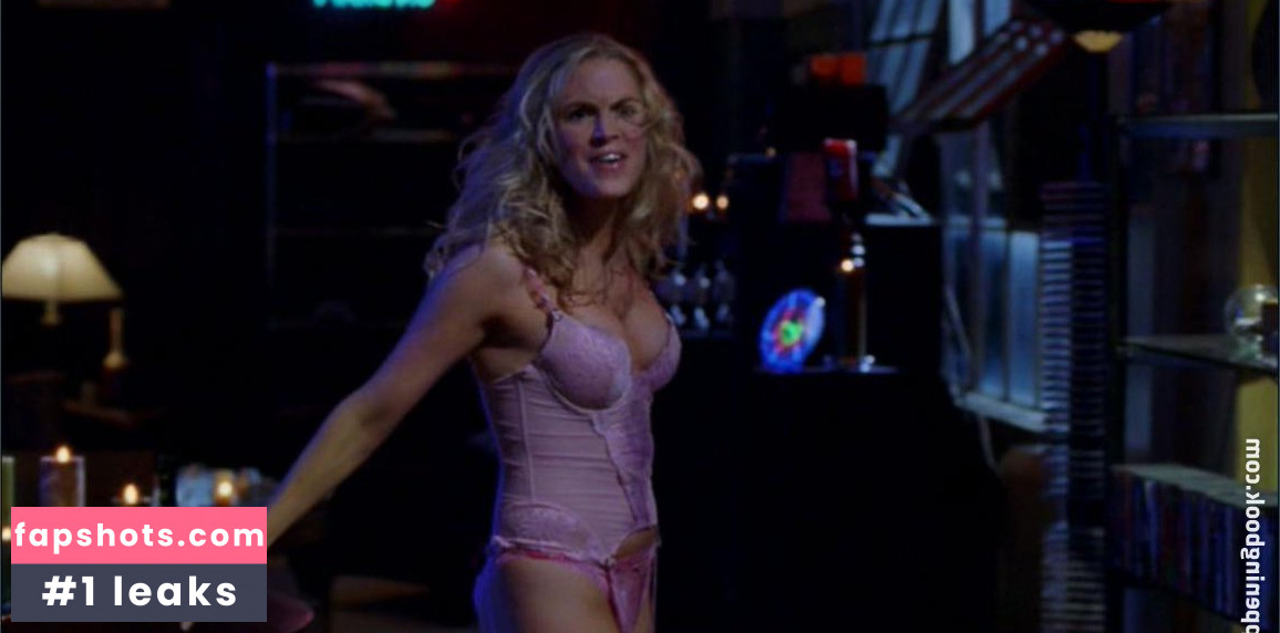 Jennifer Alden gallery photo #6