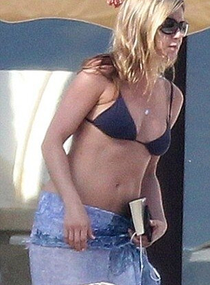 jennifer-aniston Nude Leaks OnlyFans Photos #331 - LeakJerk