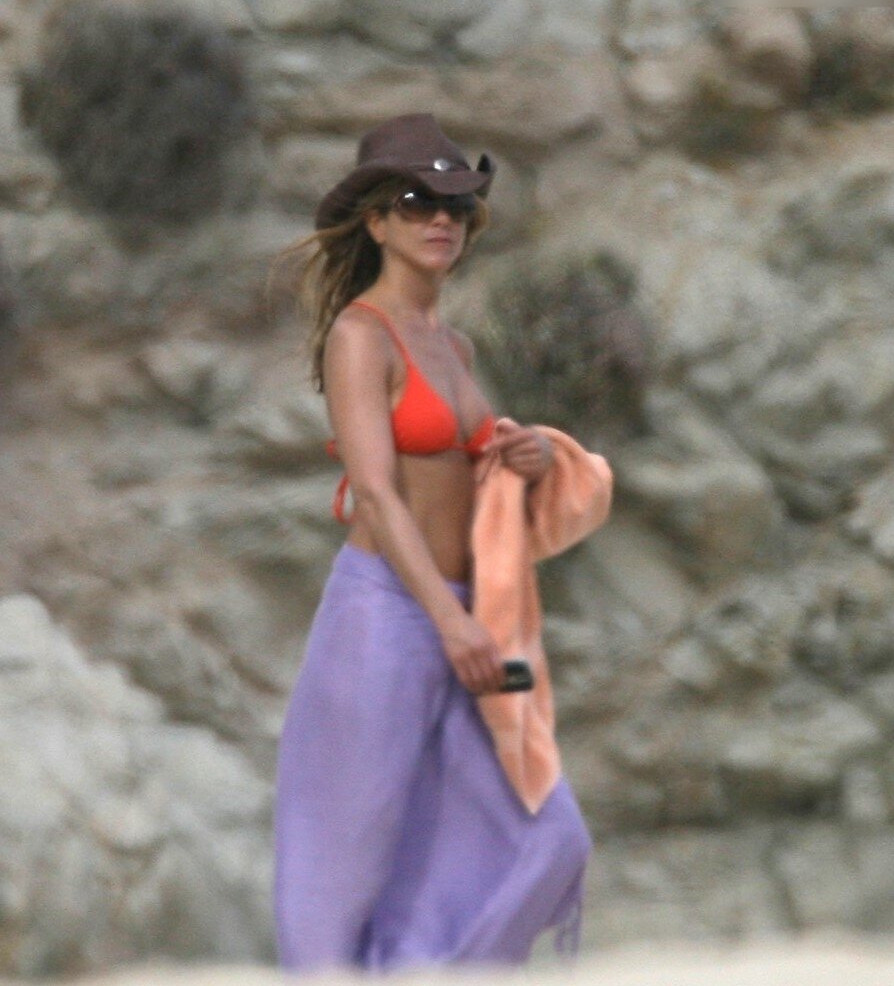 jennifer-aniston Nude Leaks OnlyFans Photos #338 - LeakJerk