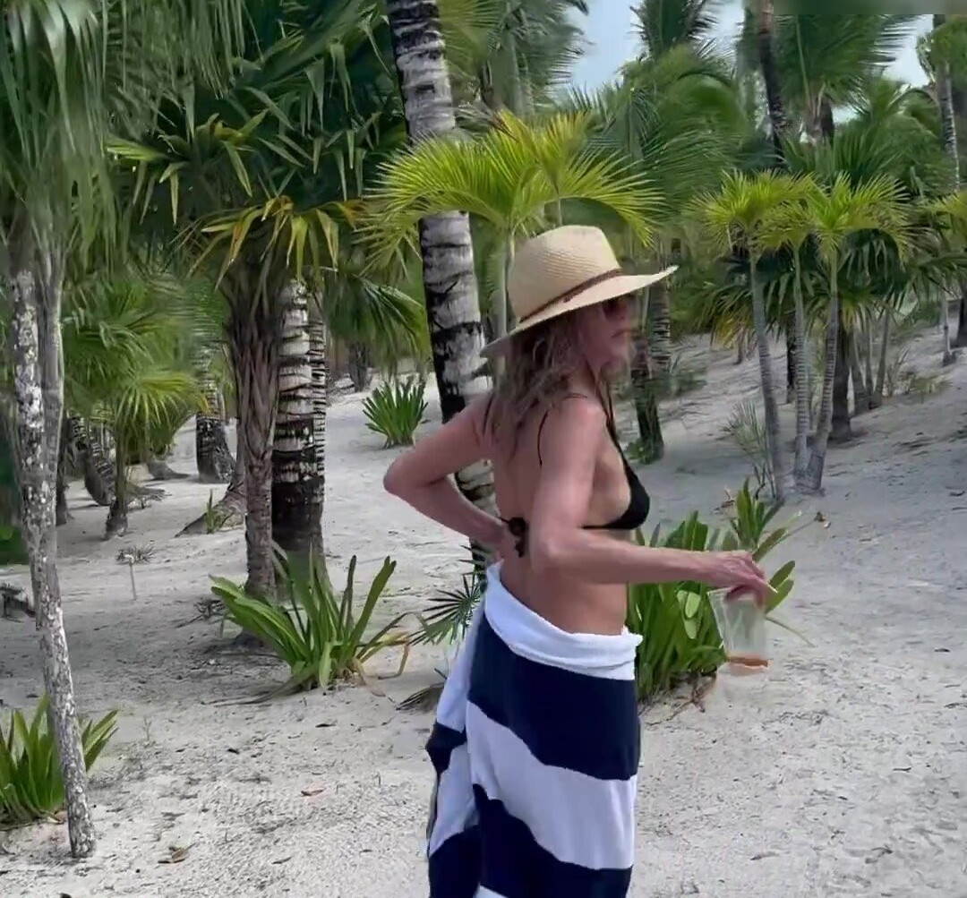 jennifer-aniston Nude Leaks OnlyFans Photos #395 - LeakJerk