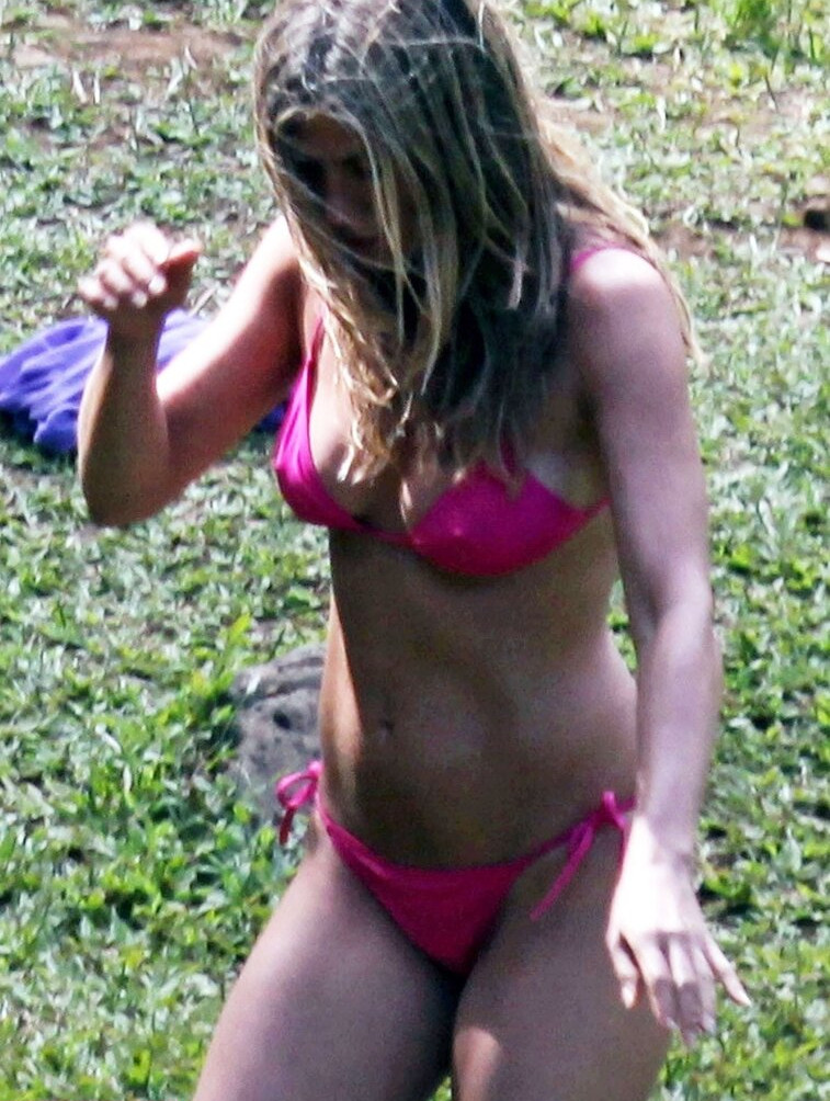 jennifer-aniston Nude Leaks OnlyFans Photos #668 - LeakJerk