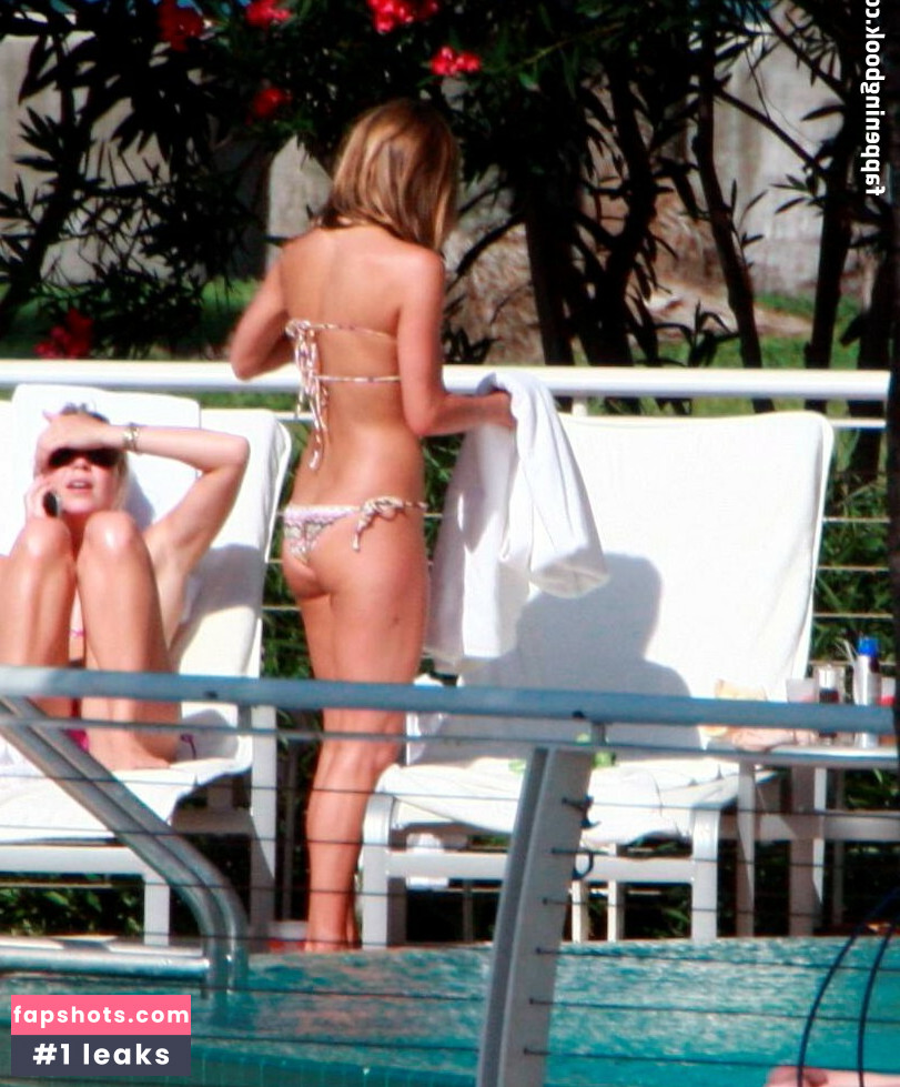 Jennifer Anniston gallery photo #15