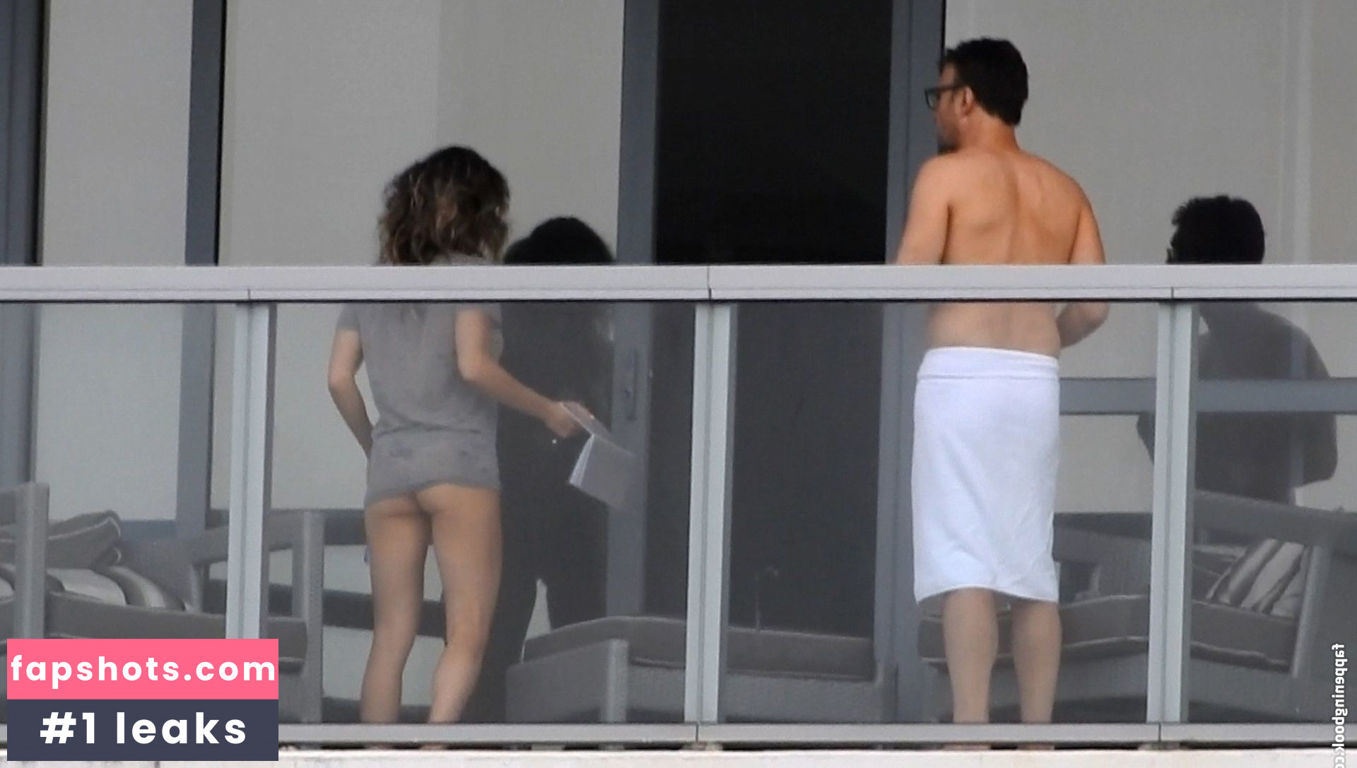 Jennifer Barnet gallery photo #6