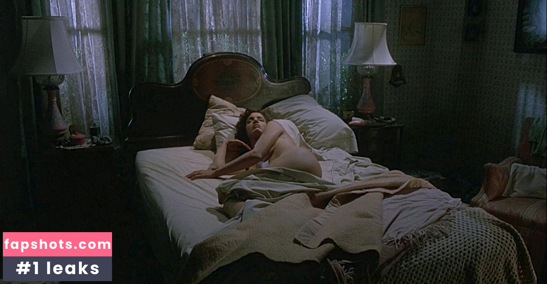 Jennifer Beals gallery photo #55