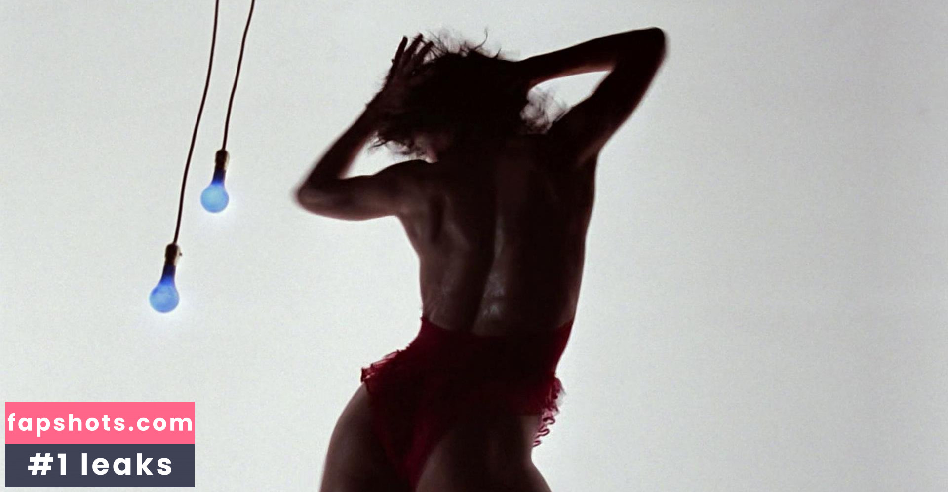 Jennifer Beals gallery photo #70