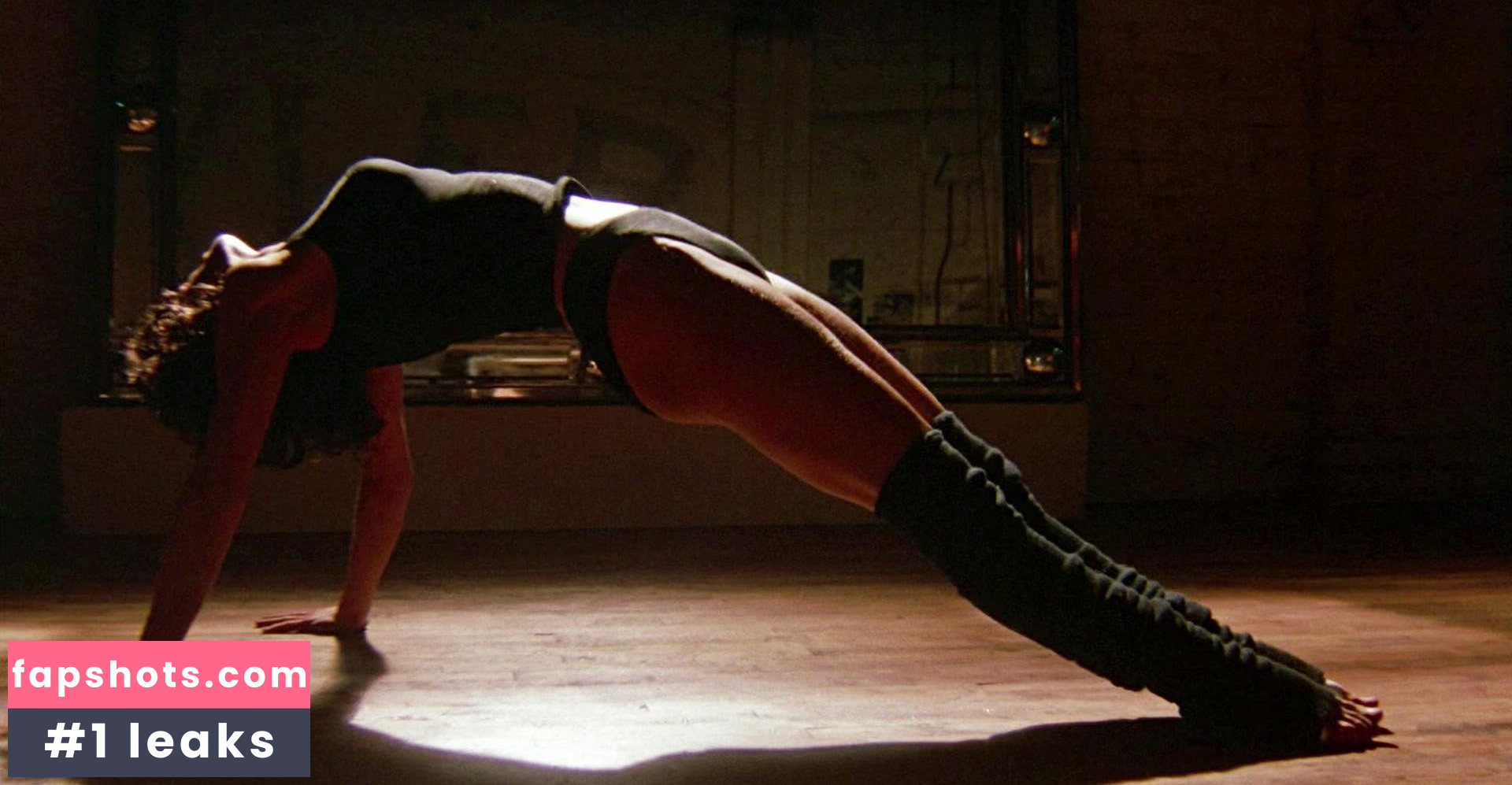 Jennifer Beals gallery photo #72