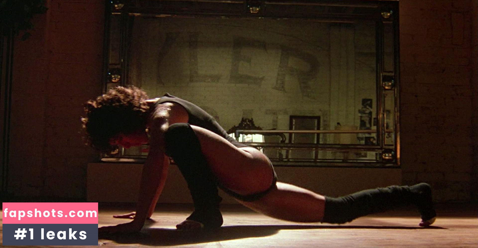 Jennifer Beals gallery photo #75