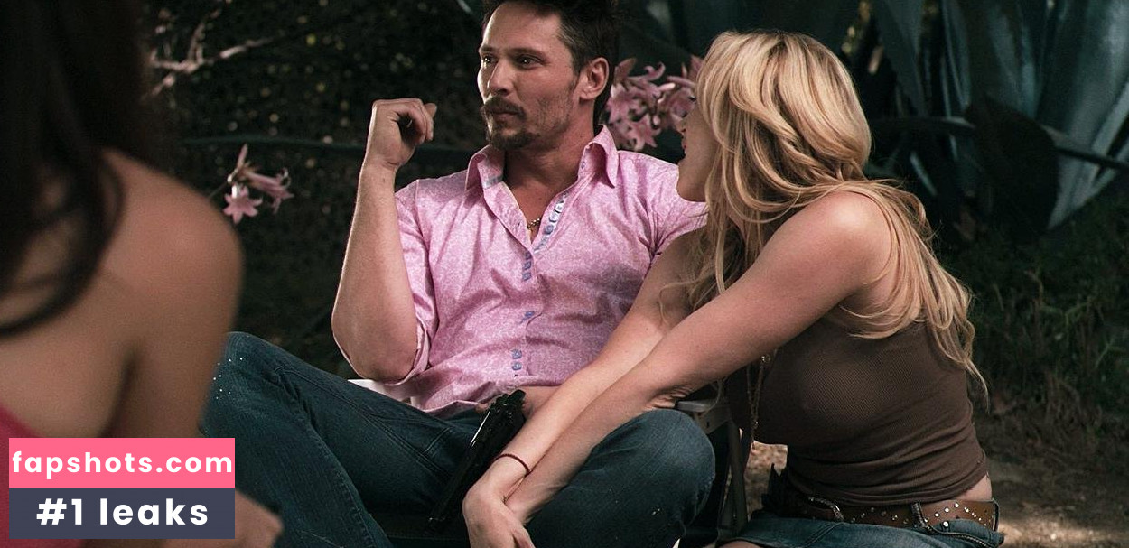 Jennifer Blanc gallery photo #14