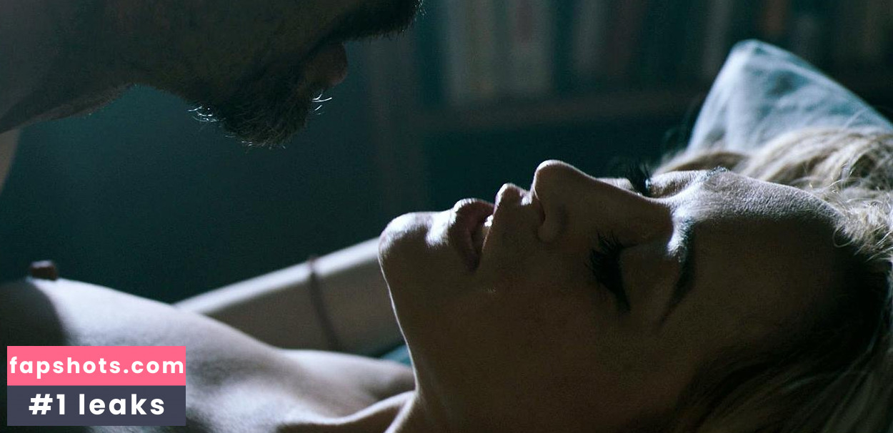 Jennifer Blanc gallery photo #19