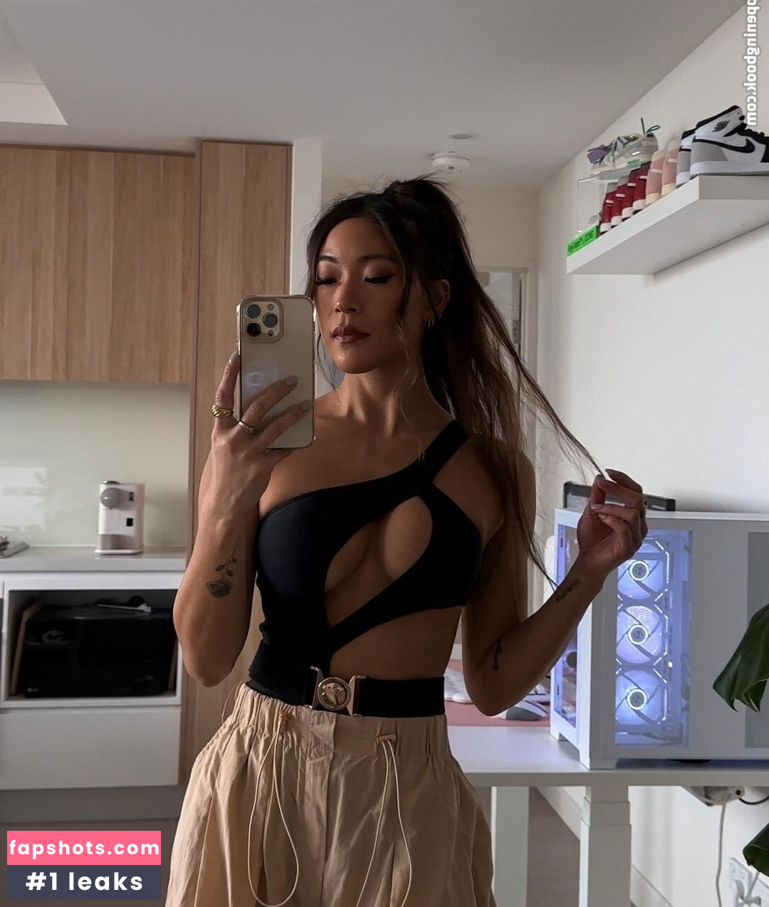 Jennifer Chong gallery photo #5