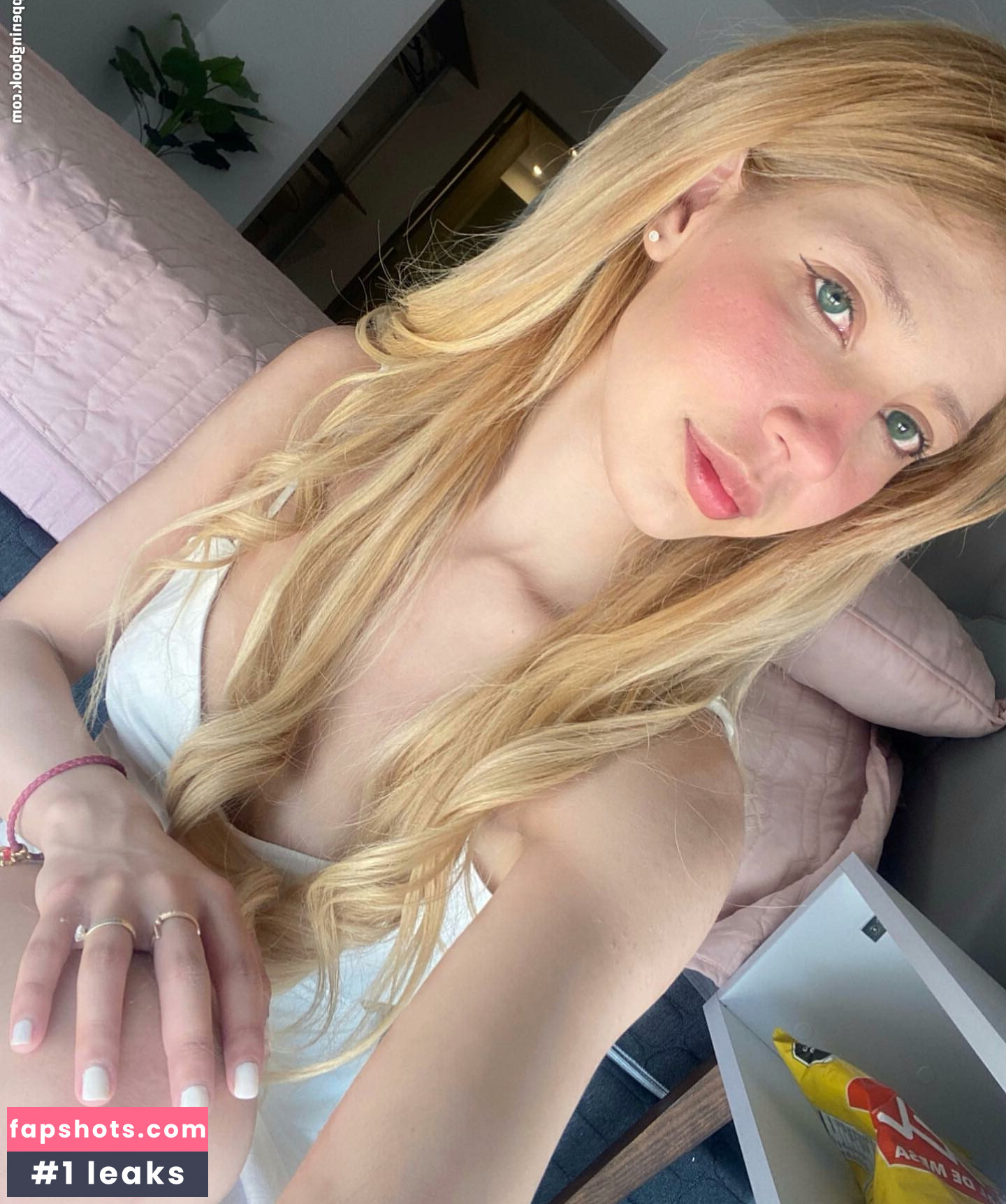 Jennifer Diaz Nude Leaks OnlyFans Photos #19 - LeakJerk