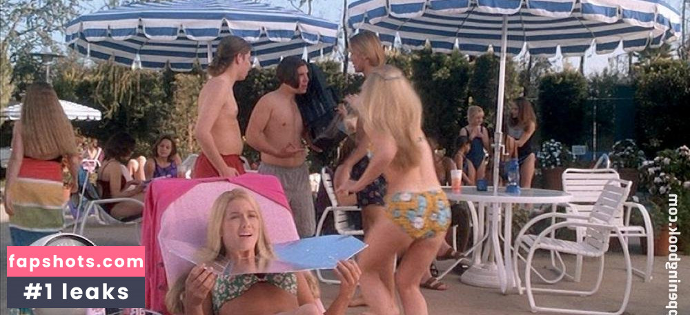 Jennifer Elise Cox gallery photo #8