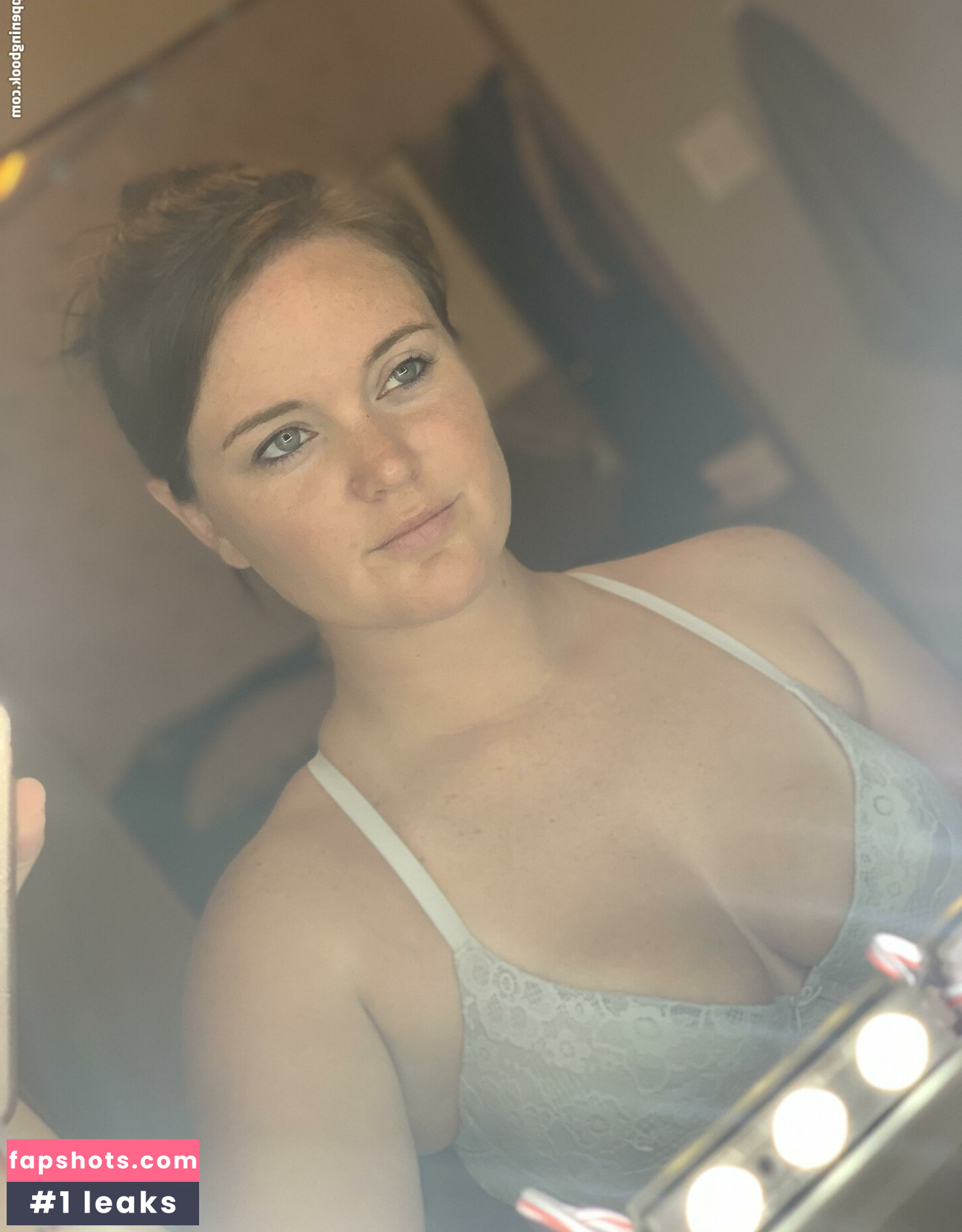 Jennifer Fox gallery photo #15