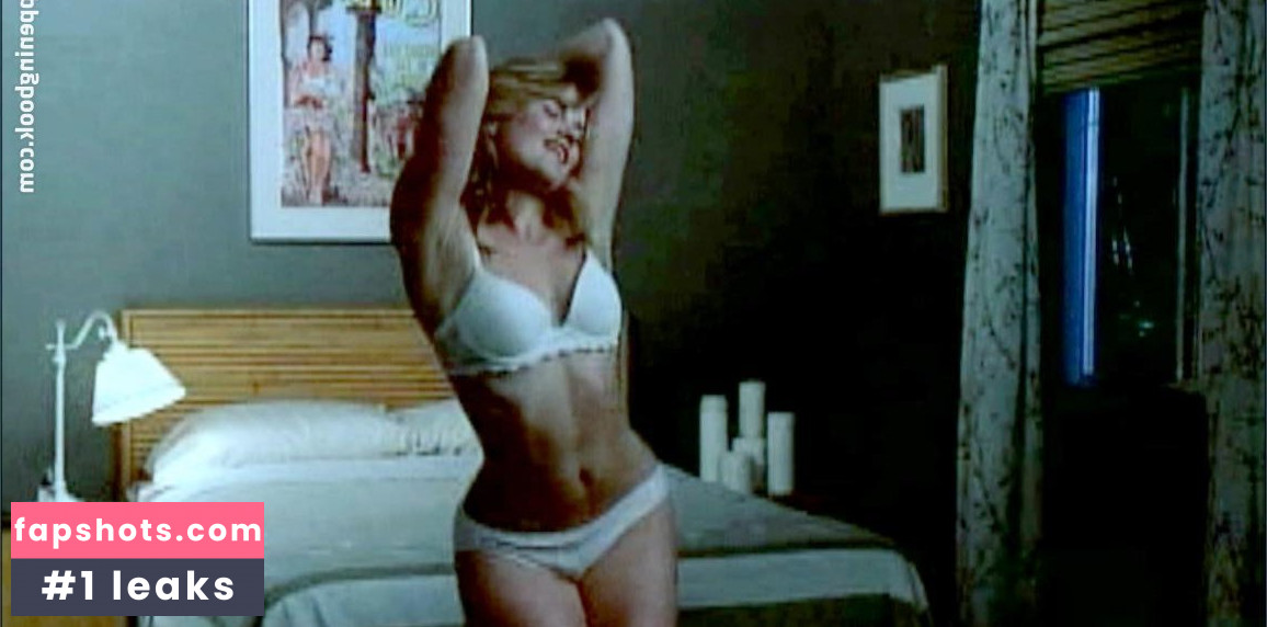 Jennifer Hall gallery photo #3