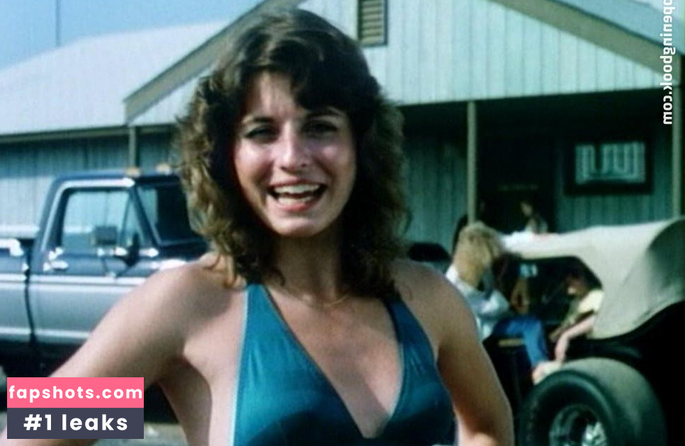 Jennifer Hetrick gallery photo #8