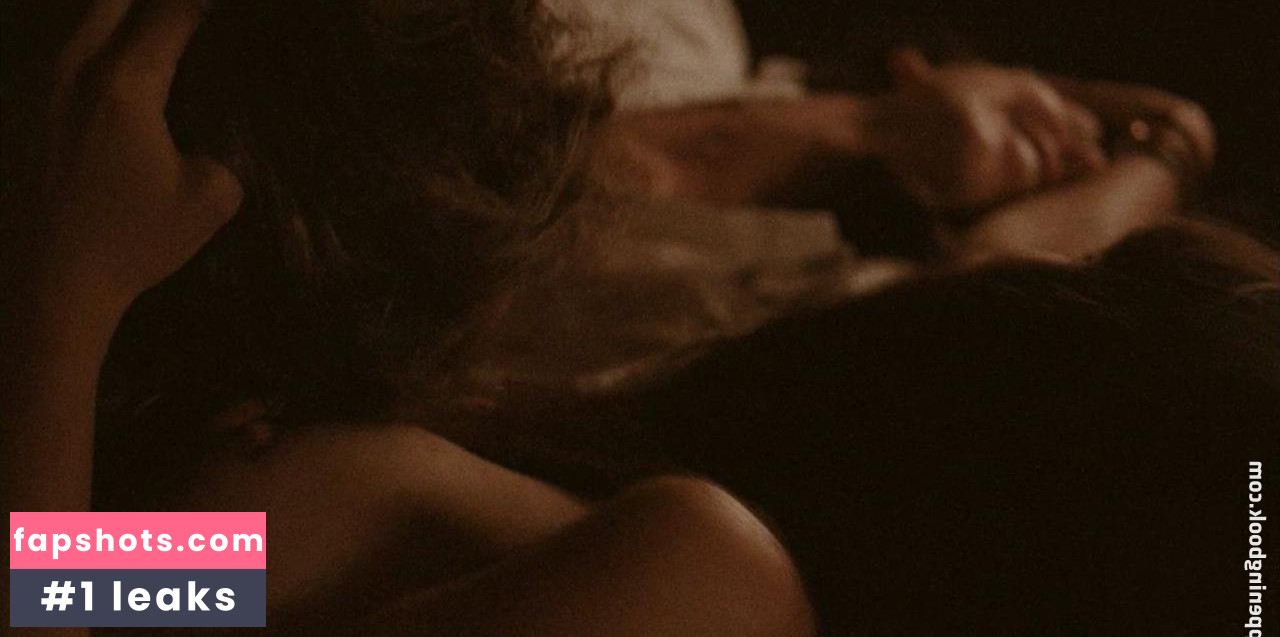 Jennifer Kim gallery photo #11