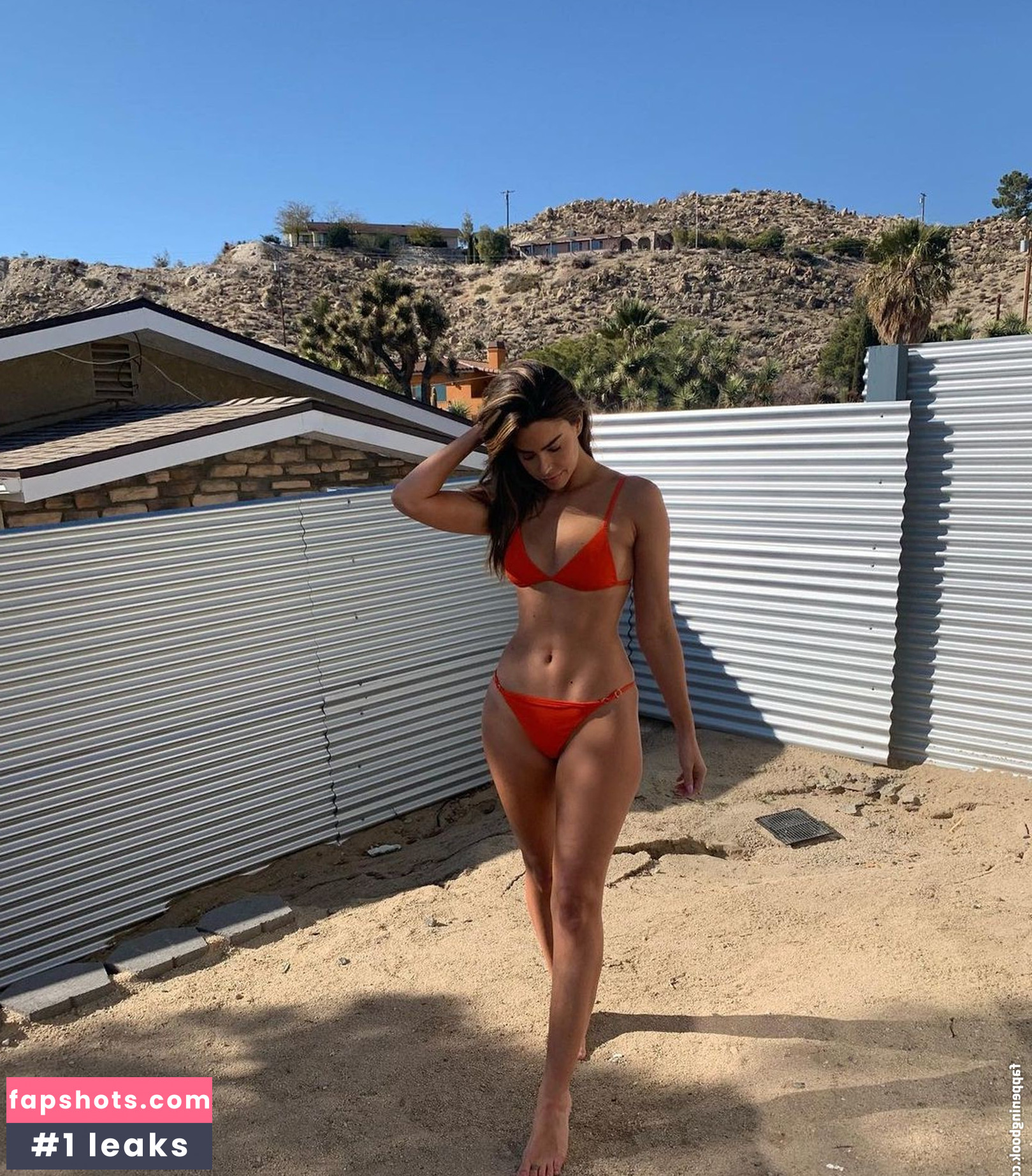 Jennifer Lahmers gallery photo #42