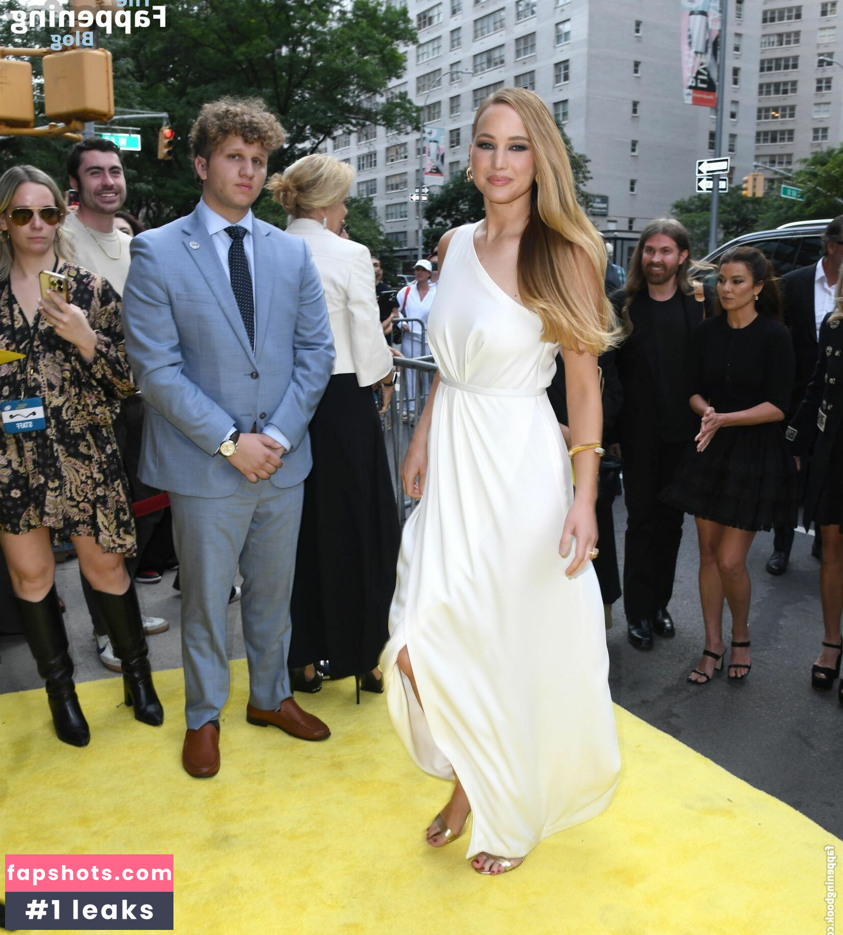 Jennifer Lawrence gallery photo #353