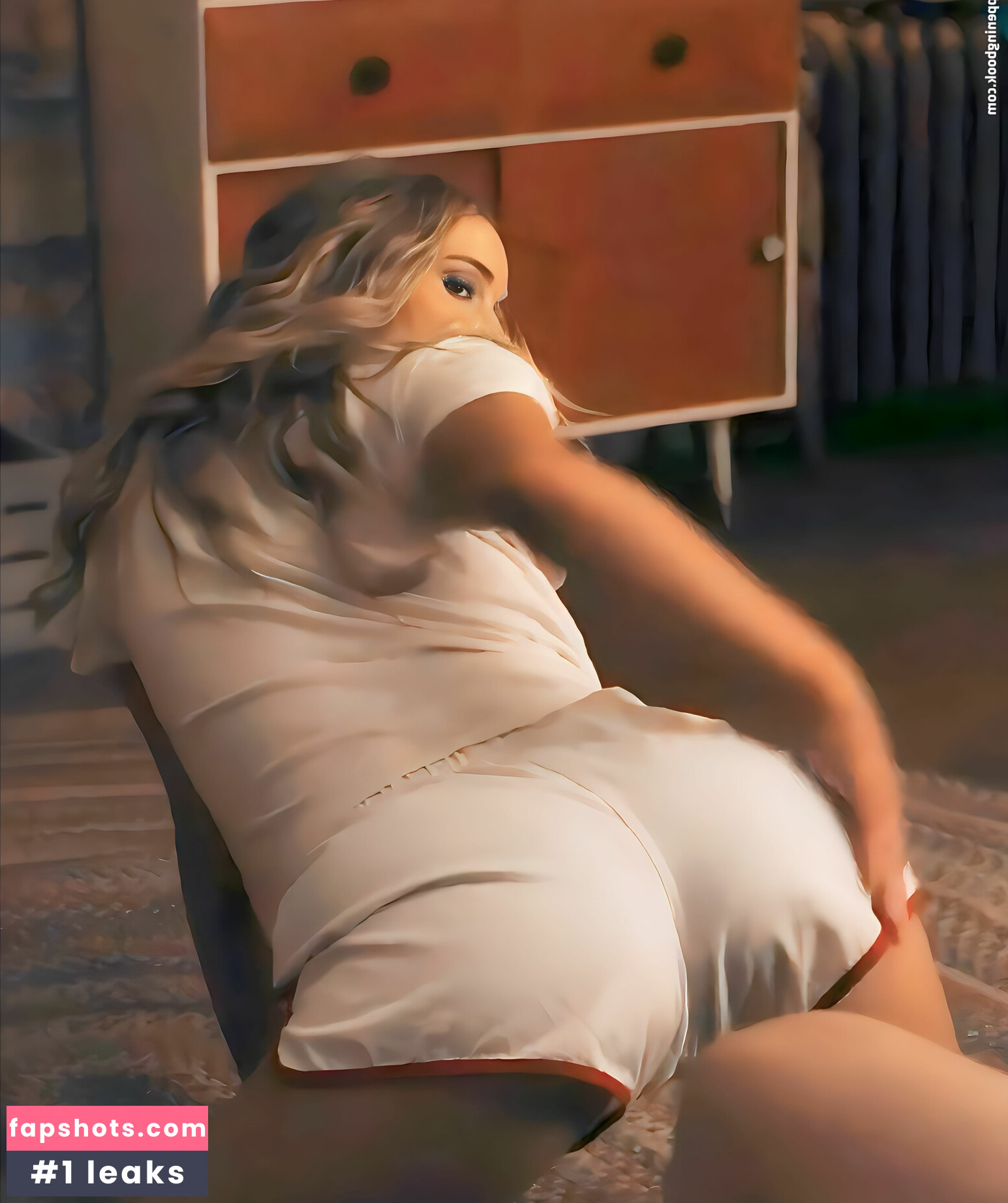 Jennifer Lawrence gallery photo #390