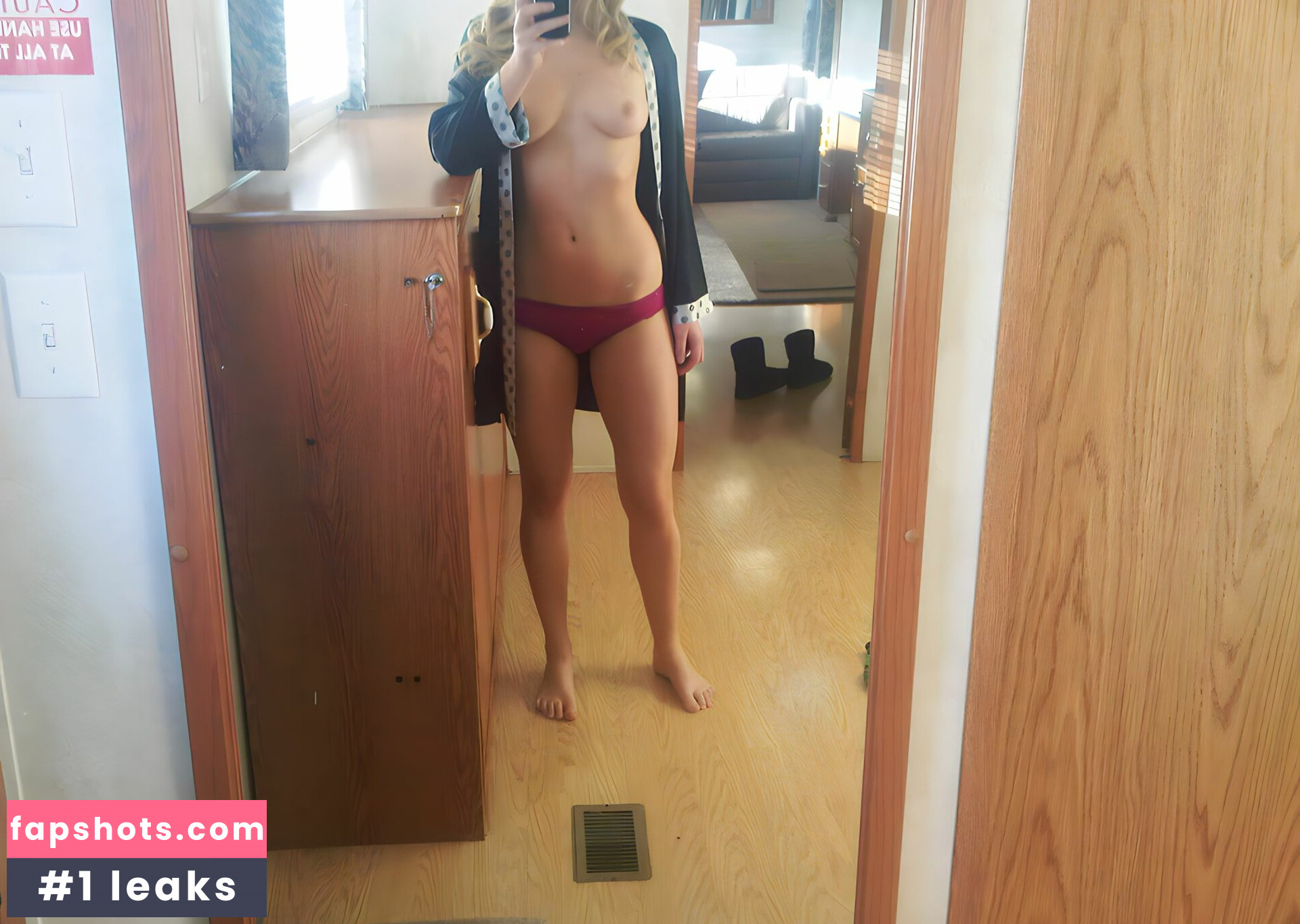 Jennifer Lawrence gallery photo #420