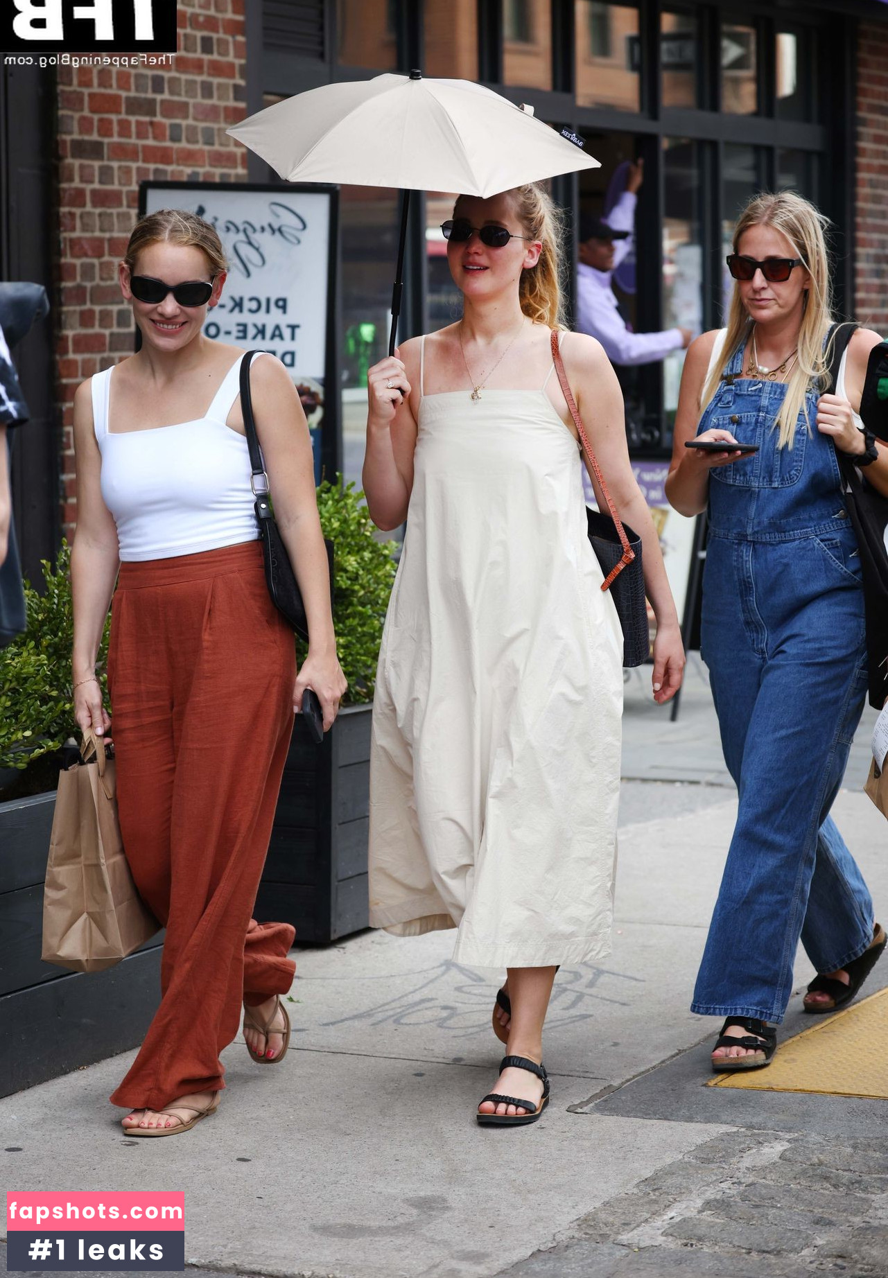 Jennifer Lawrence gallery photo #542