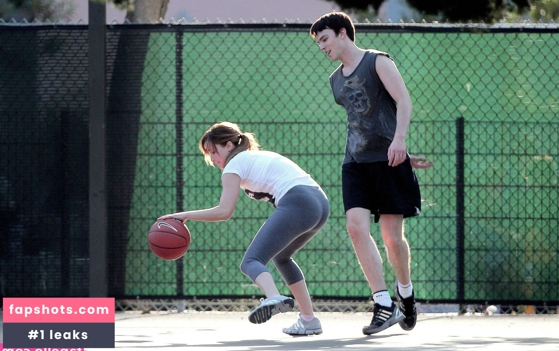 Jennifer Lawrence gallery photo #1087