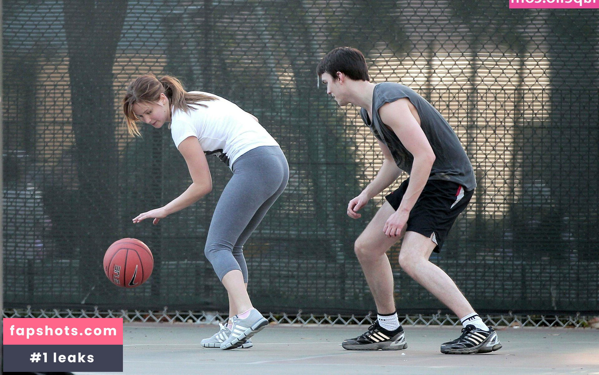 Jennifer Lawrence gallery photo #1114