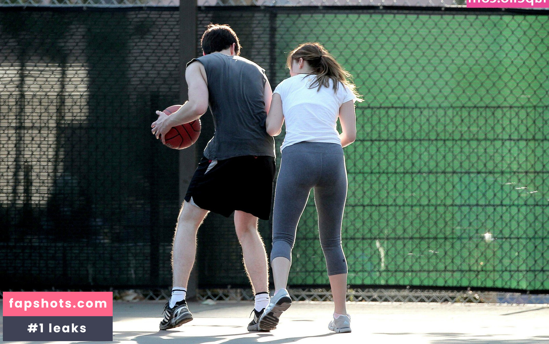 Jennifer Lawrence gallery photo #1123