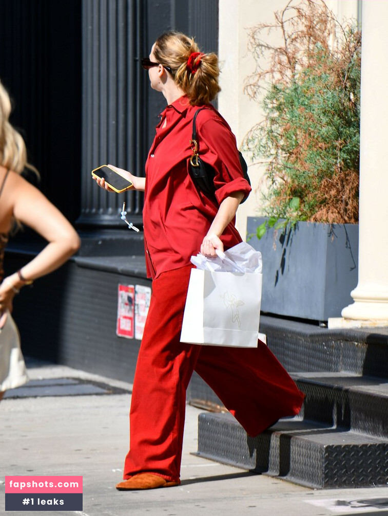 Jennifer Lawrence gallery photo #363