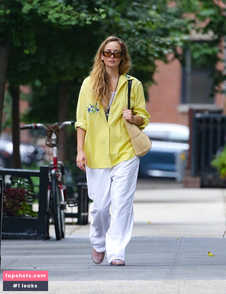 Jennifer Lawrence gallery photo #388