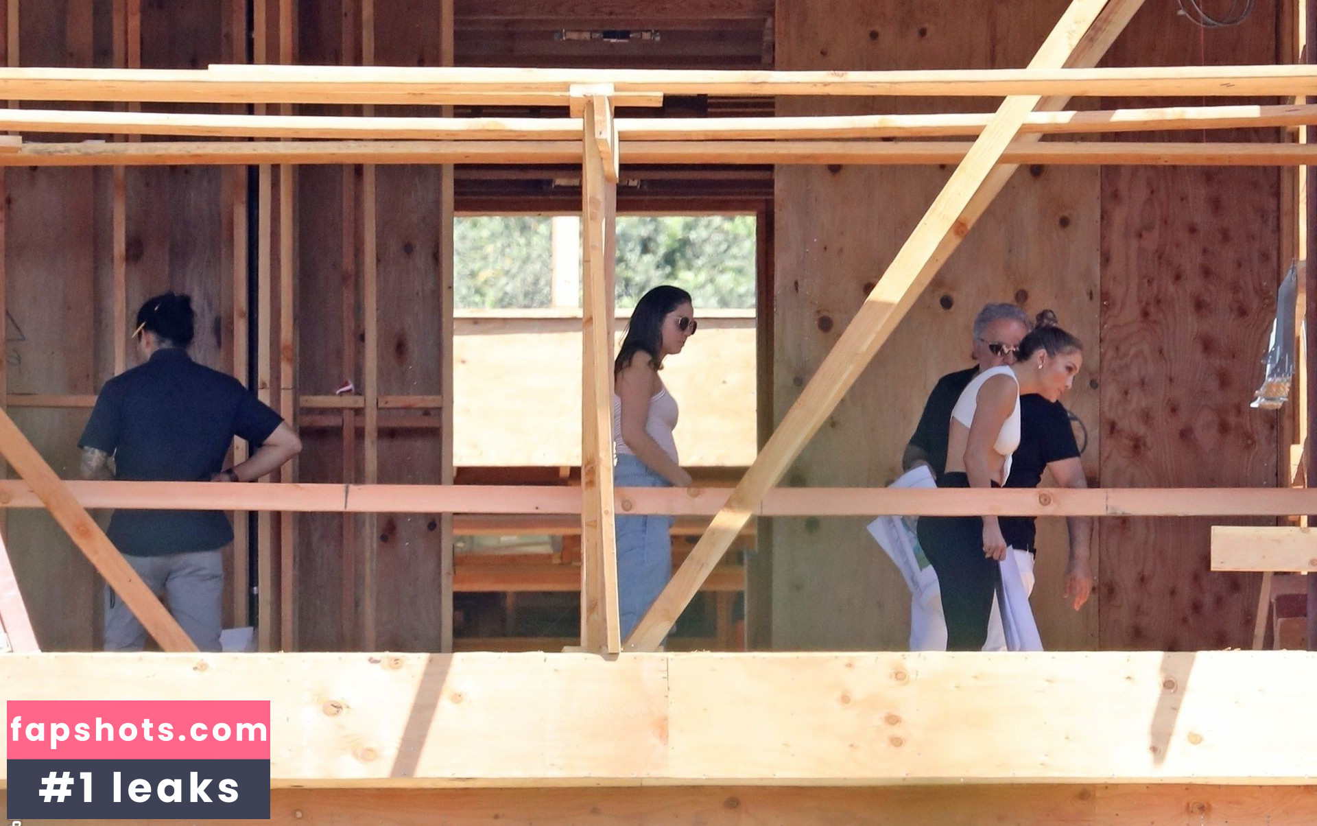 Jennifer Lopez gallery photo #1332