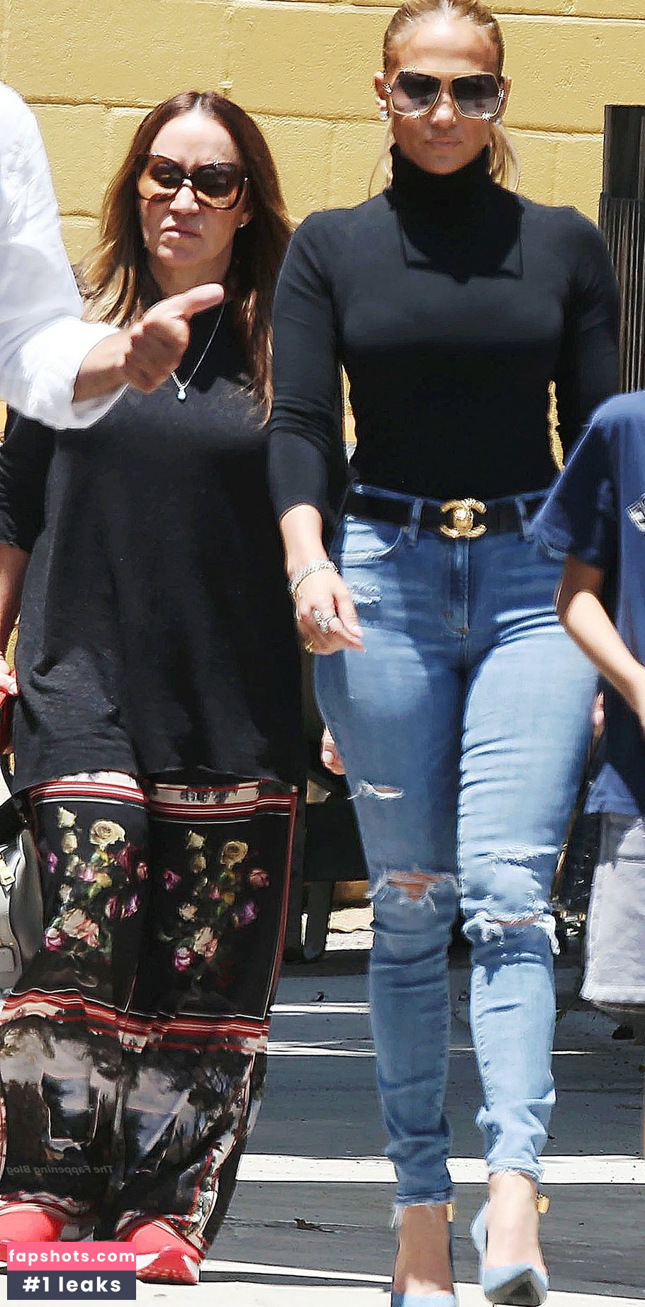 Jennifer Lopez gallery photo #1373