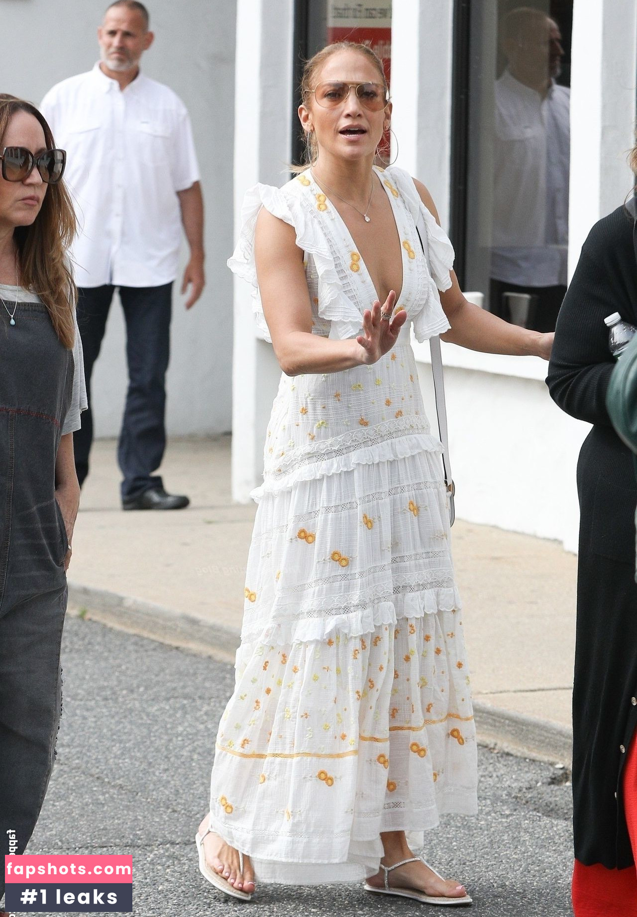 Jennifer Lopez gallery photo #1393