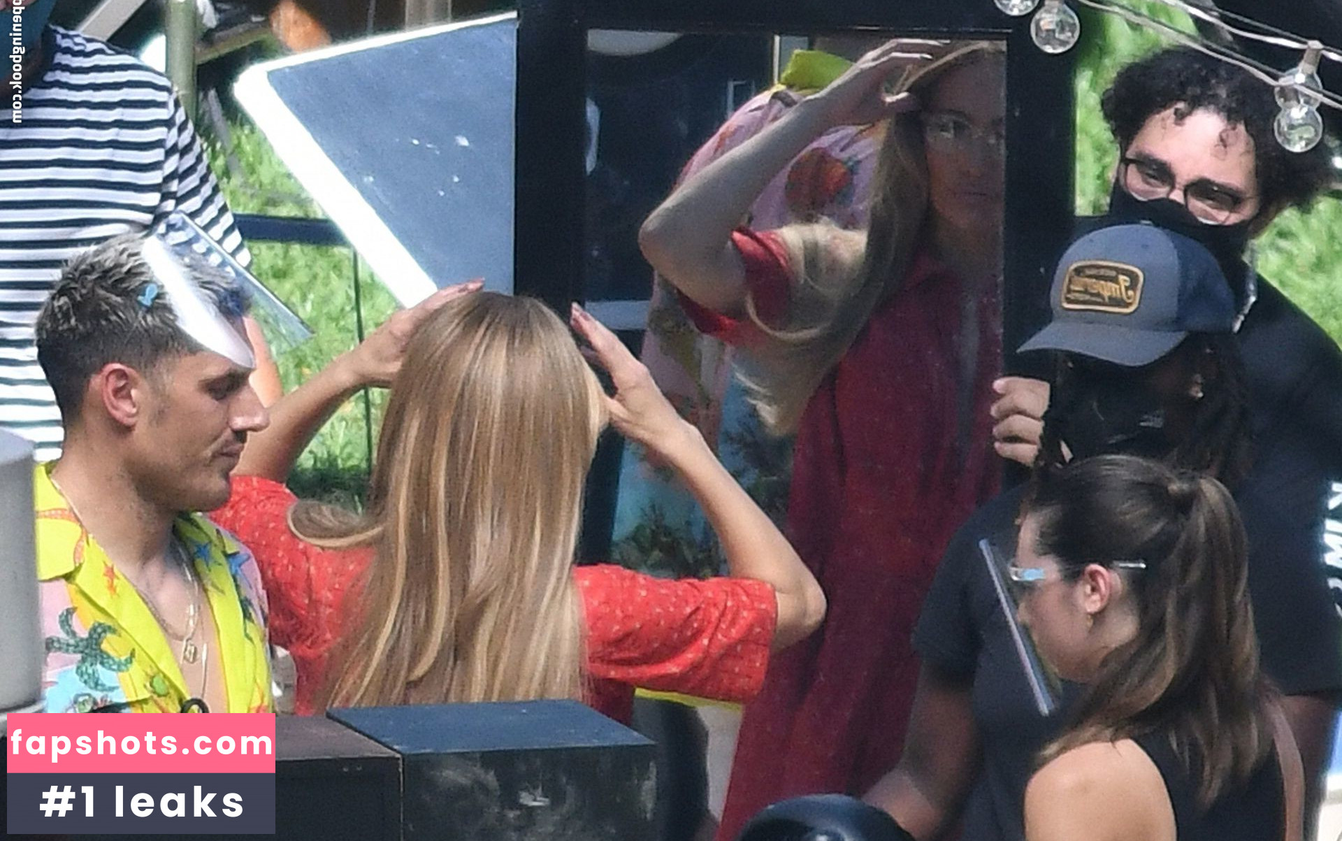 Jennifer Lopez gallery photo #1458