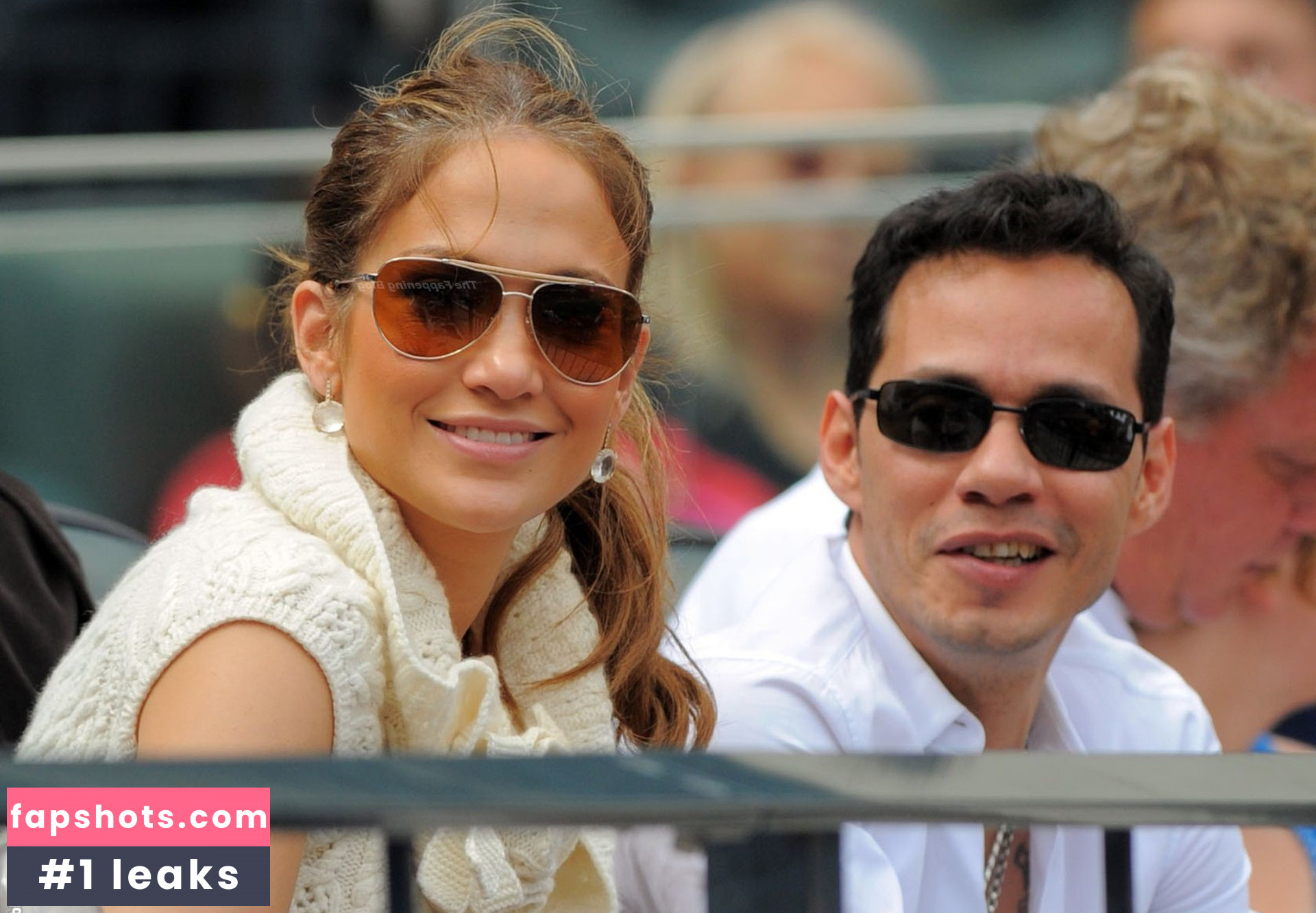 Jennifer Lopez gallery photo #1483