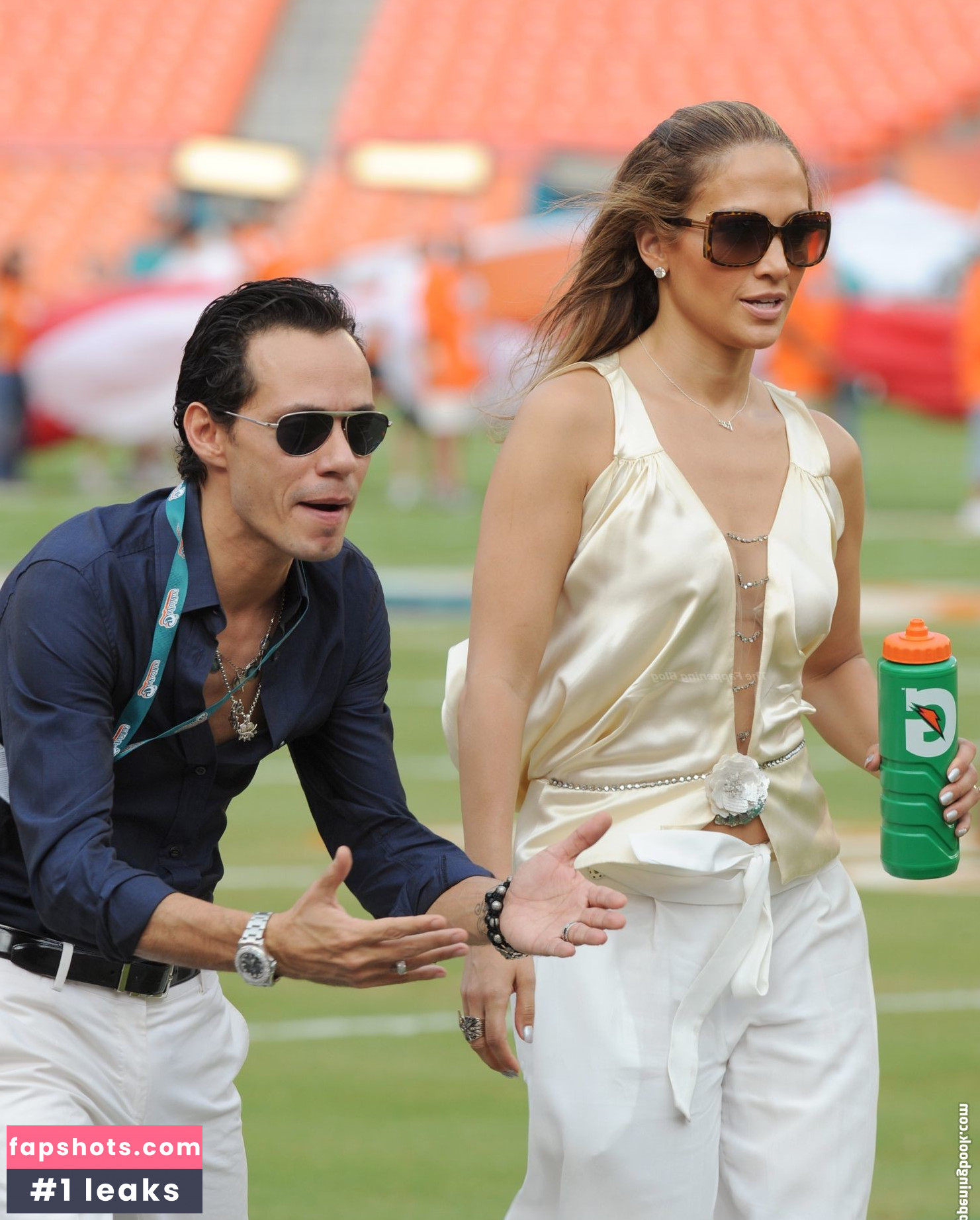 Jennifer Lopez gallery photo #1487