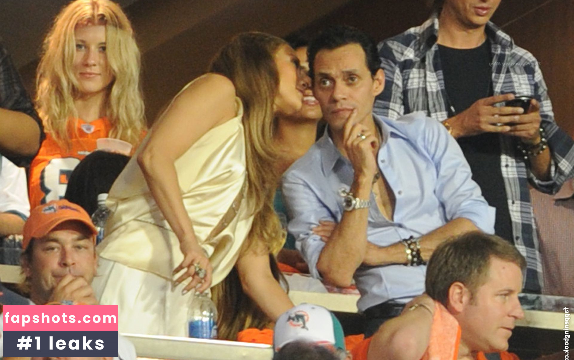 Jennifer Lopez gallery photo #1488