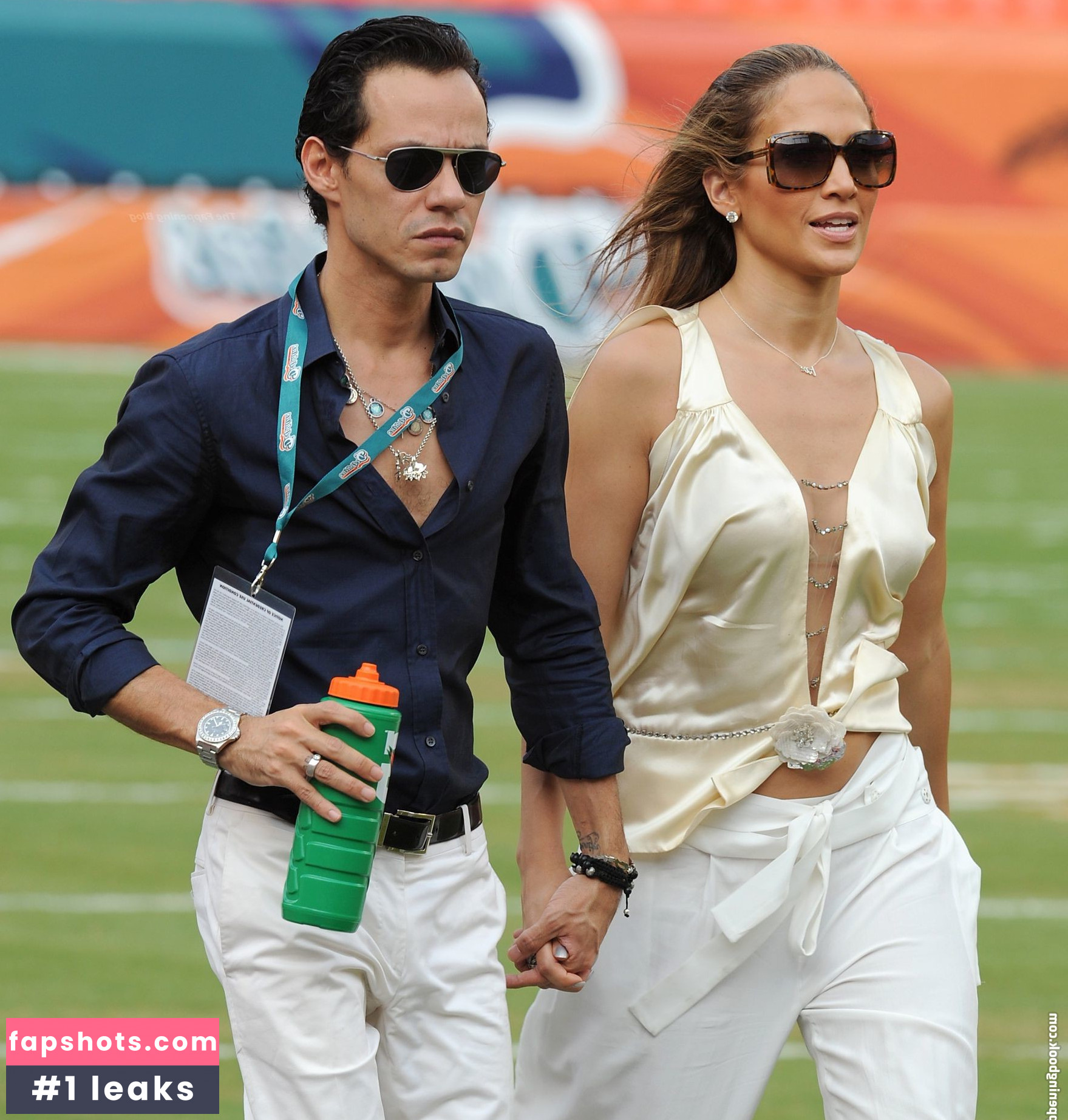 Jennifer Lopez gallery photo #1511