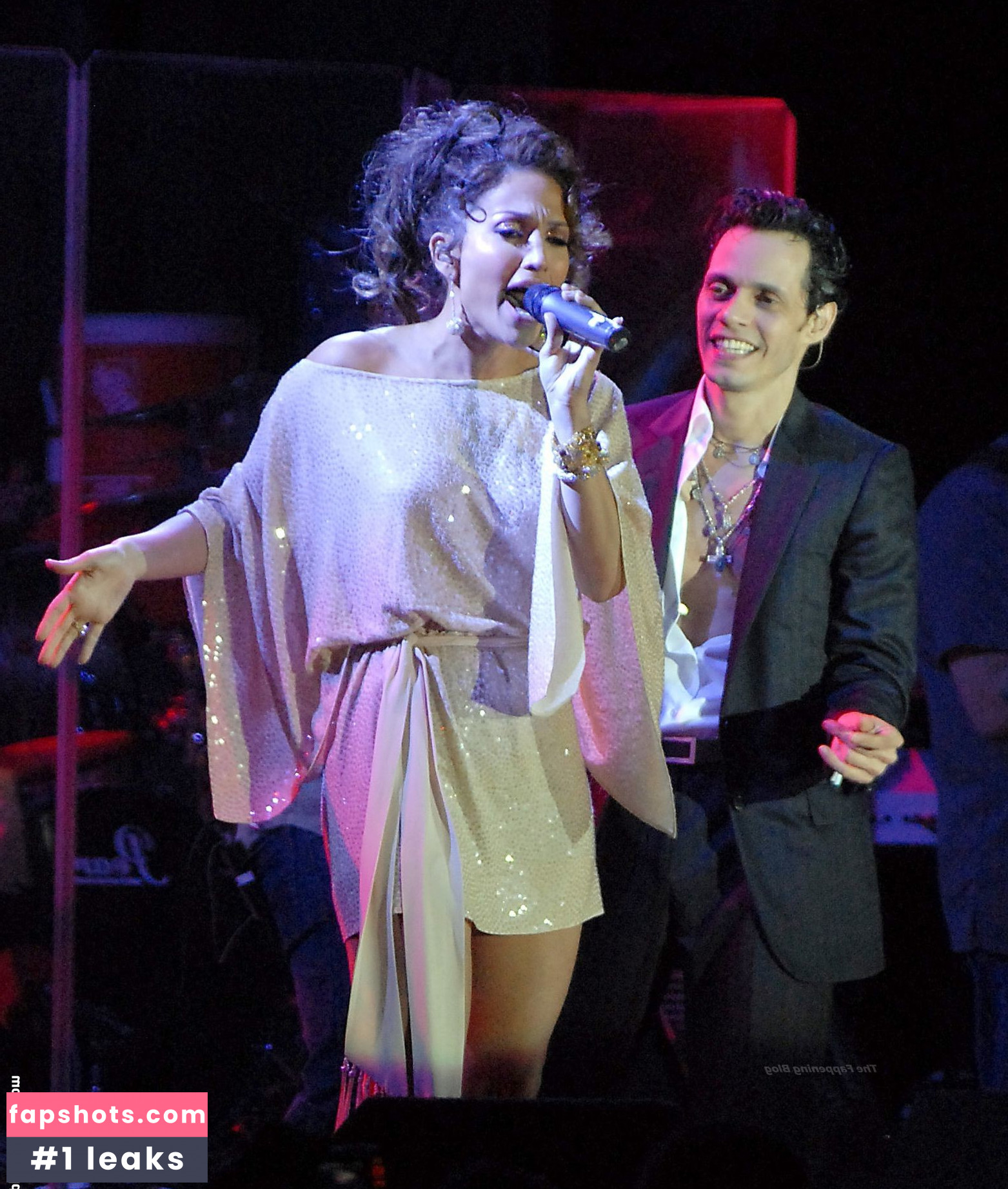 Jennifer Lopez gallery photo #1525