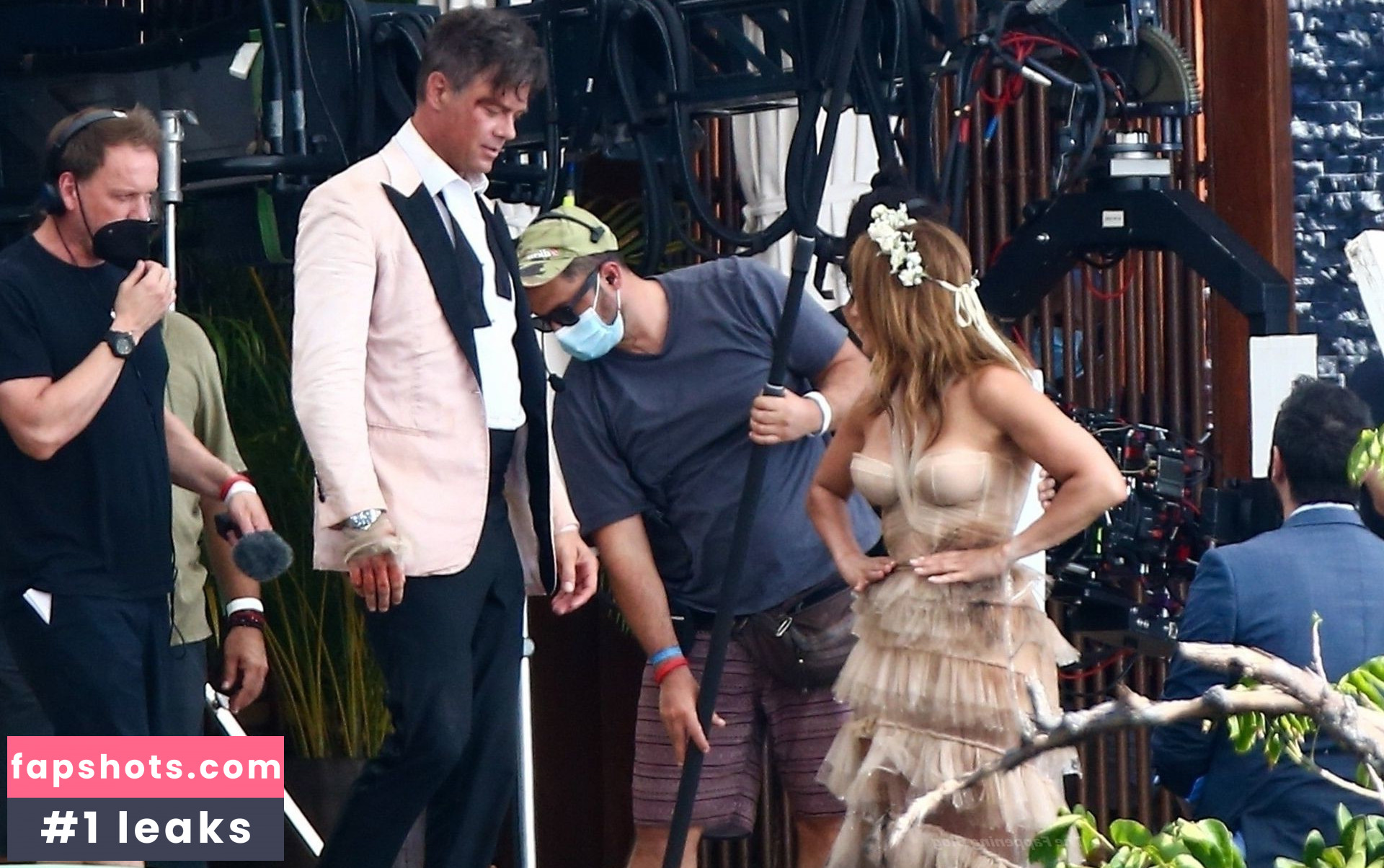 Jennifer Lopez gallery photo #1554