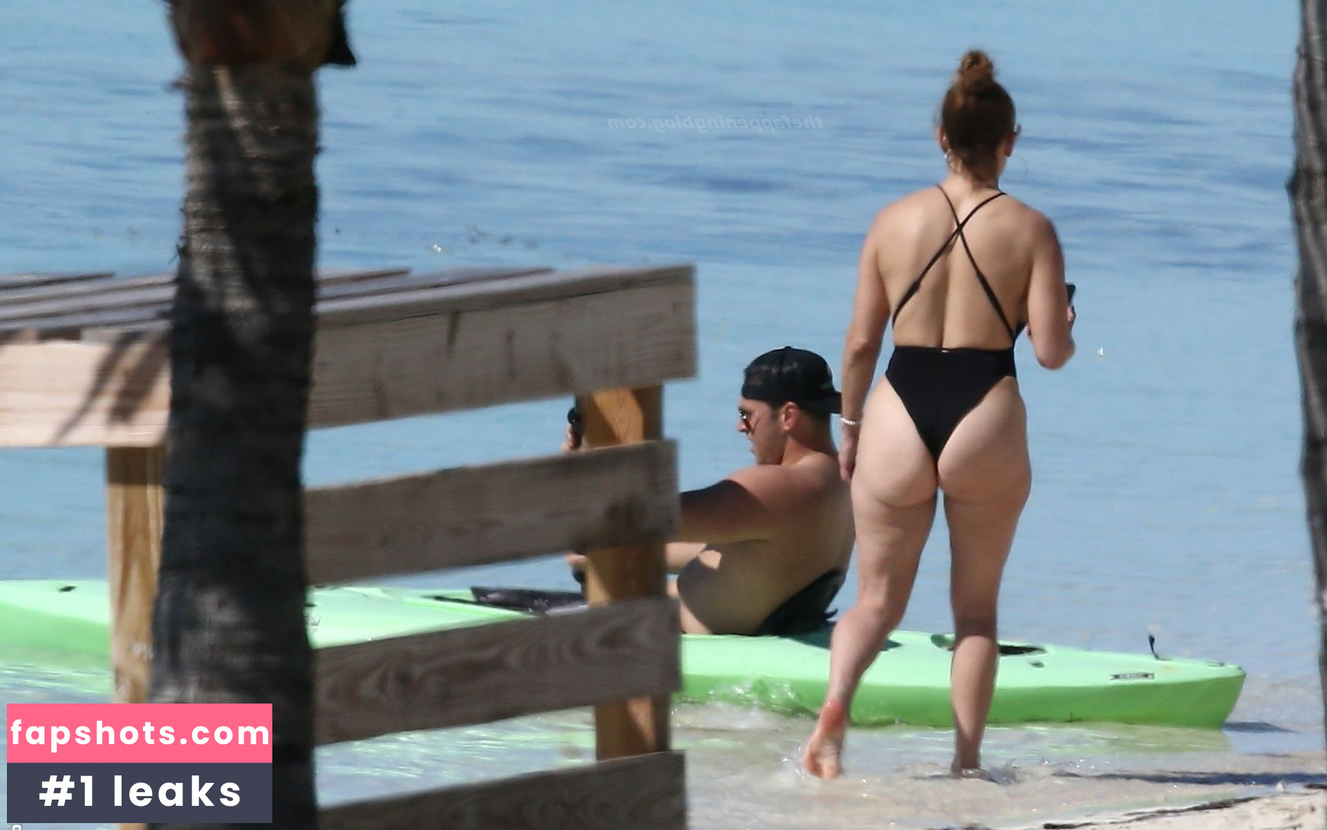 Jennifer Lopez gallery photo #1652