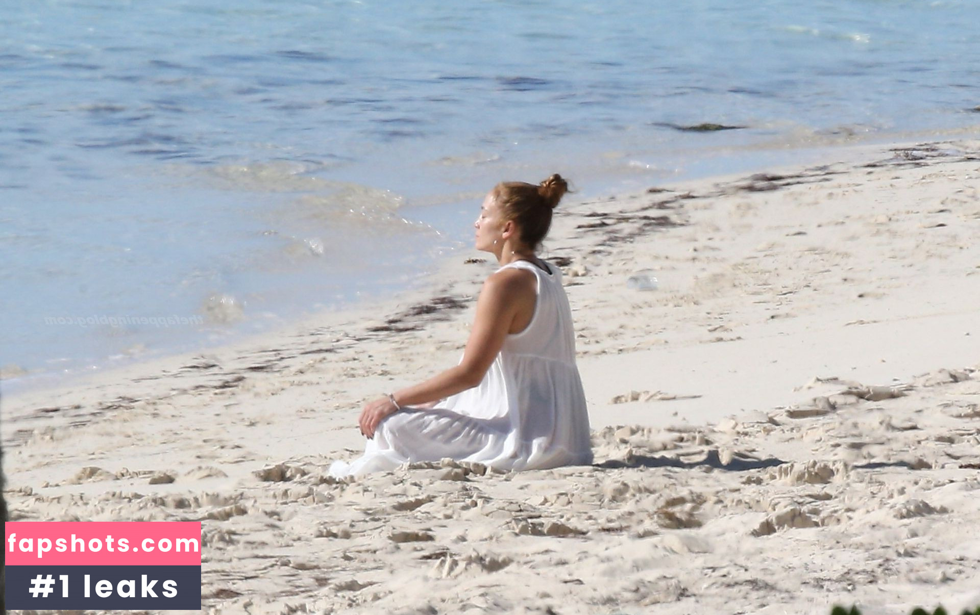 Jennifer Lopez gallery photo #1657