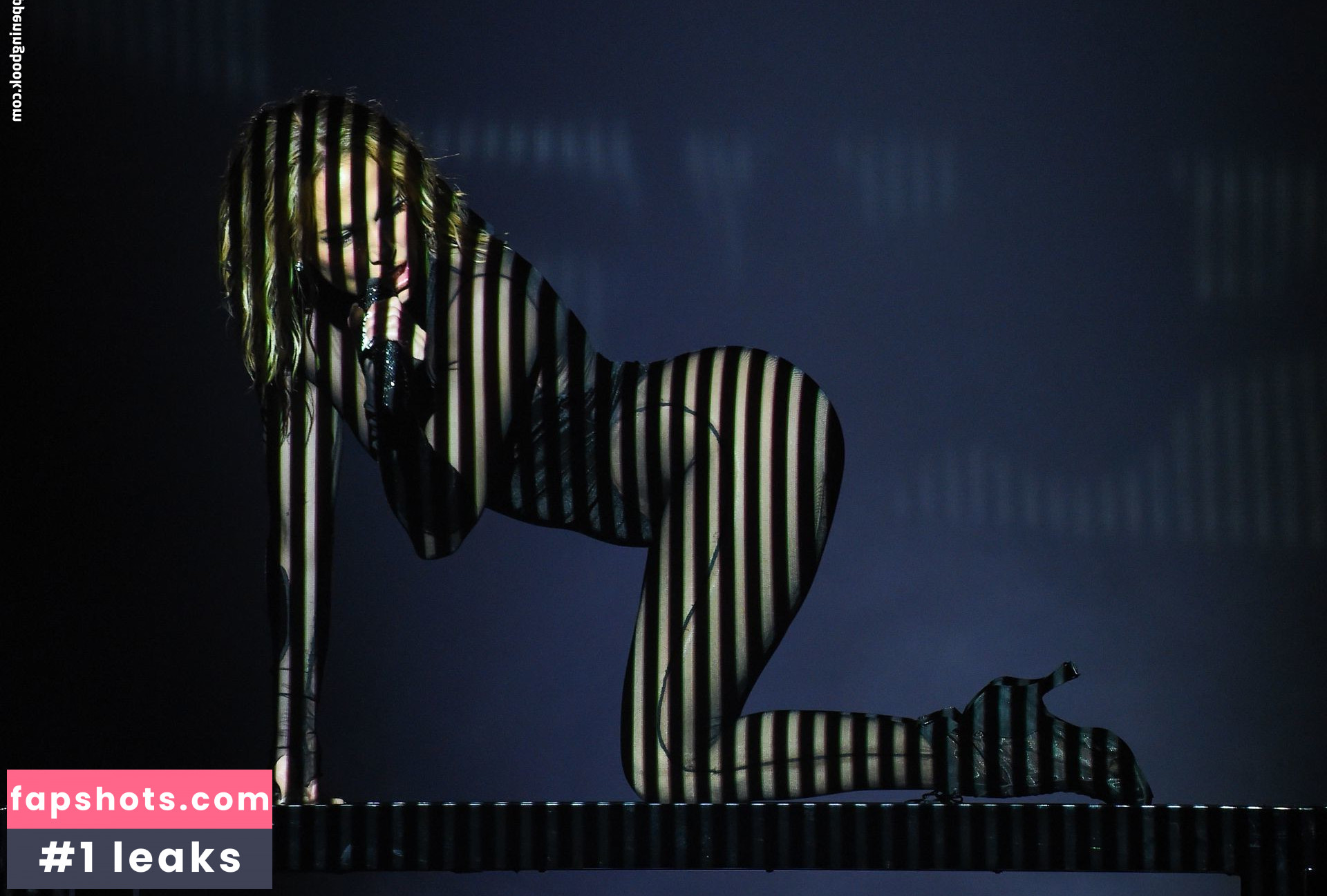 Jennifer Lopez gallery photo #1710