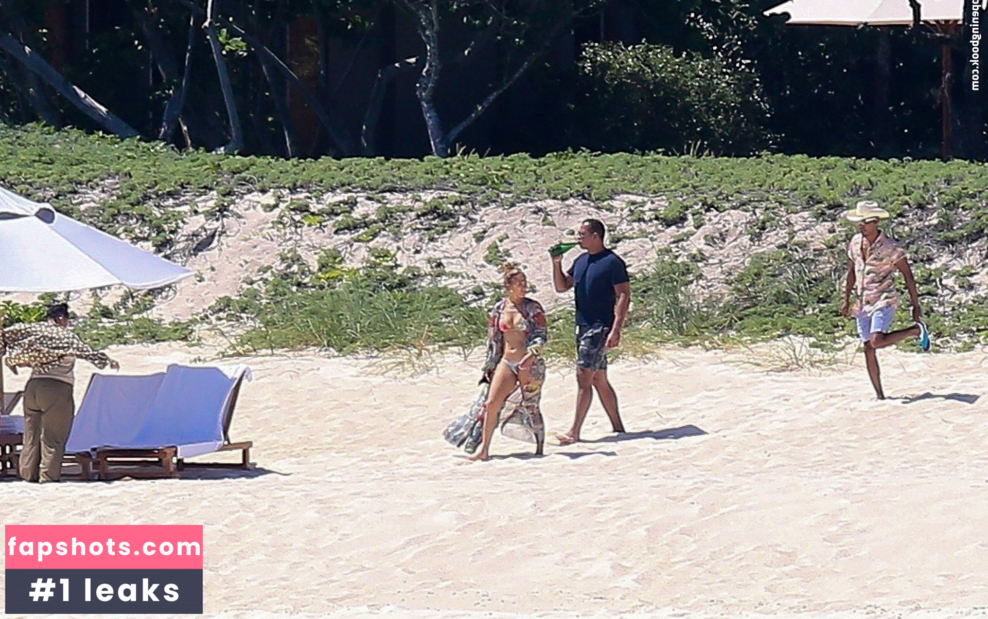 Jennifer Lopez gallery photo #1726