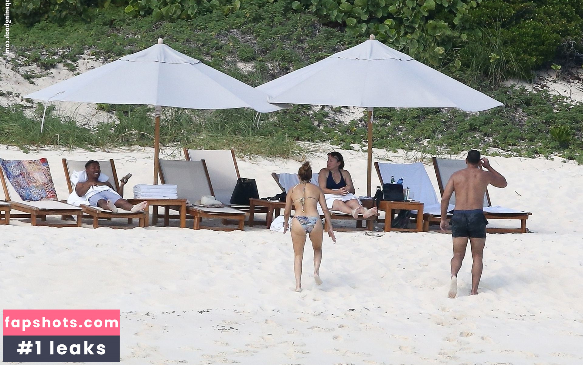 Jennifer Lopez gallery photo #1730