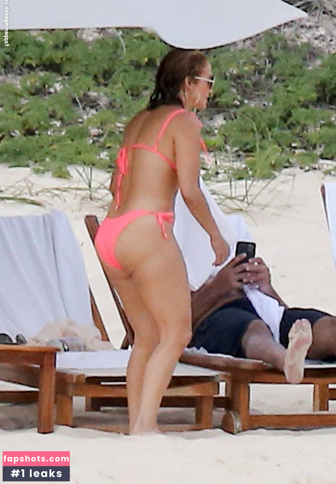 Jennifer Lopez gallery photo #1736