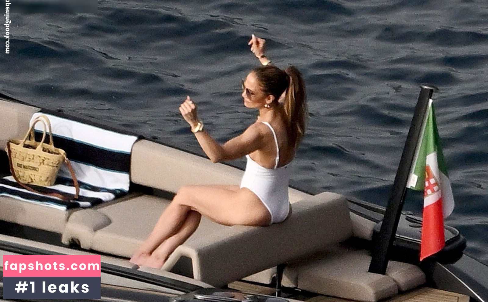 Jennifer Lopez gallery photo #578