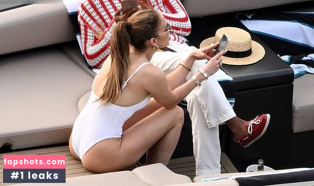 Jennifer Lopez gallery photo #580