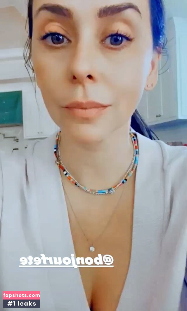 Jennifer Love Hewitt gallery photo #194