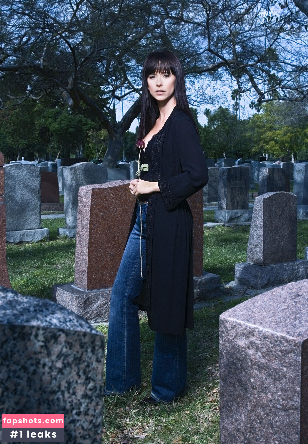 Jennifer Love Hewitt gallery photo #22